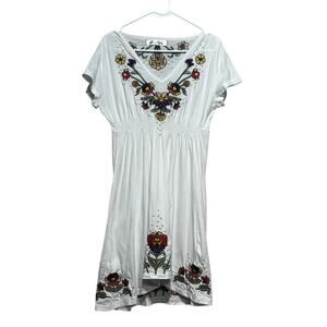 Dance In Paris White Embroidered Floral Boho Dress Size M V-Neck Empire Waist